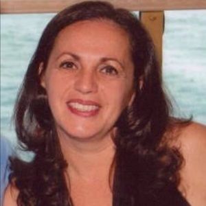 Meet your posher Iris